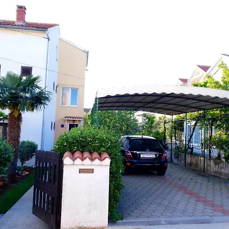 Oliva Apartment *