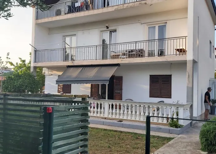Oliva Apartman *